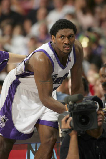 经纪人：若有球队有意圣地亚哥很正常，但他没离开米兰的想法（经纪人：有队看上圣地亚哥不意外，他不打算离开米兰）