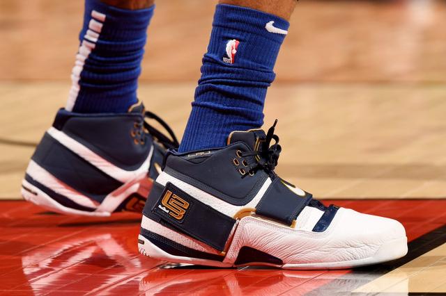 期待精彩表现！孙颖莎王楚钦再次搭档混双（孙颖莎／王楚钦再度携手出战混双，精彩可期）