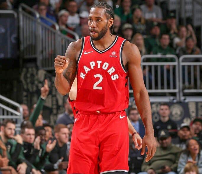 辽宁男篮王哲林关键得分带队胜（王哲林关键时刻发力，助辽宁男篮取胜）