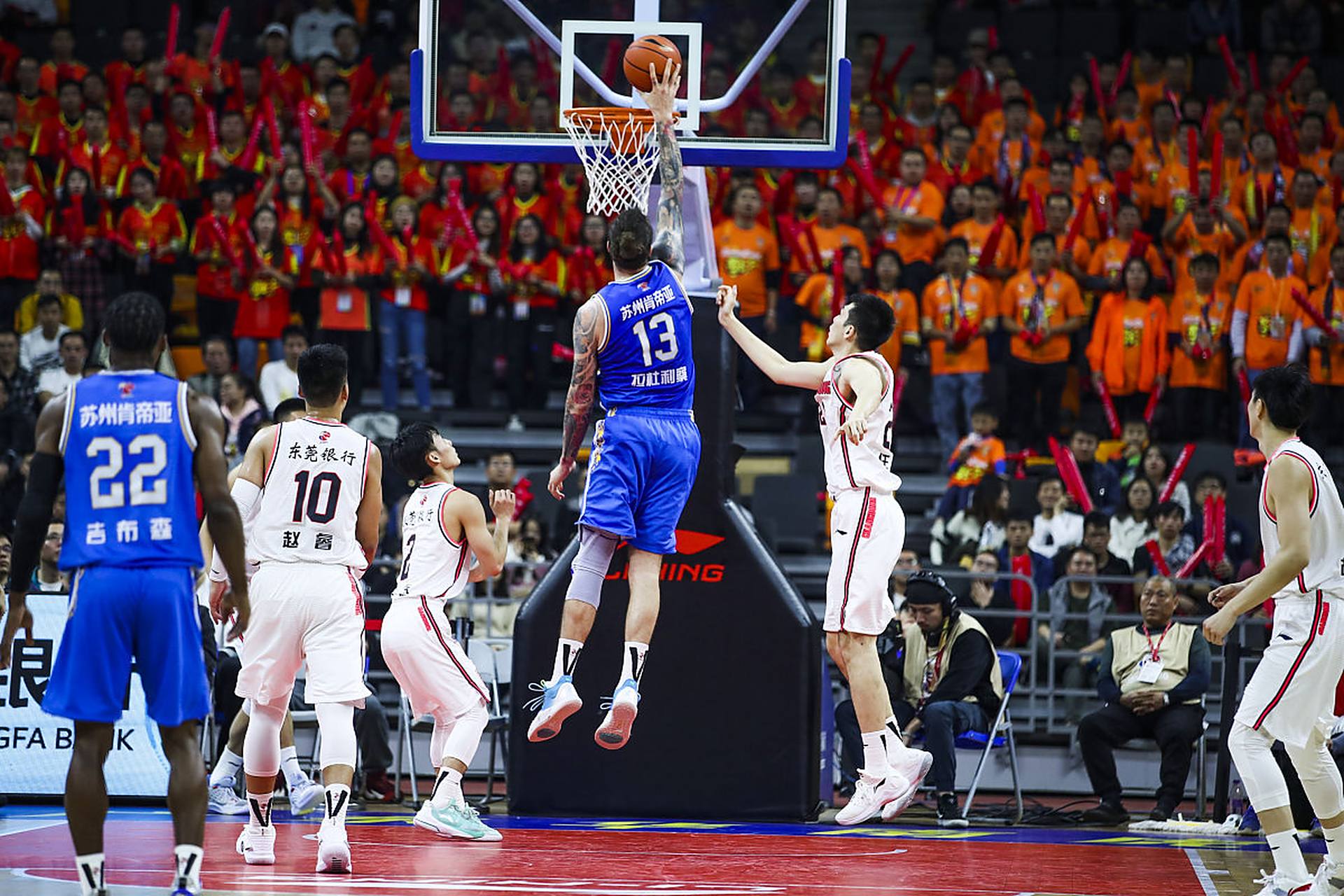 日职乙半场：新井一耀、山本隼大破门，长崎成功丸1-1水户蜀葵（J2半场：新井一耀与山本隼大相继破门，长崎成功丸暂1-1水户蜀葵）